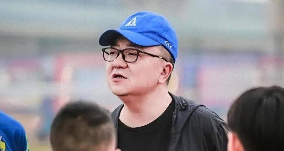 董路，从草台三杰到足球评论的坚守者