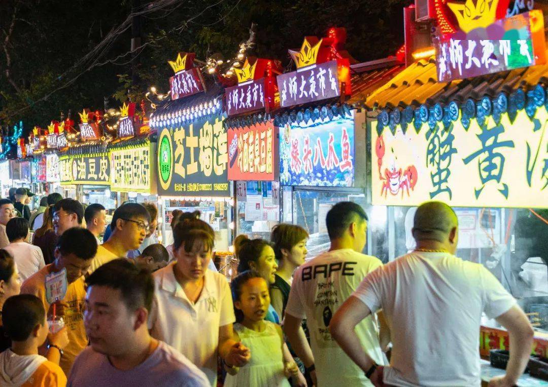 365夜市的榆树五月，一个视频背后的烟火人间