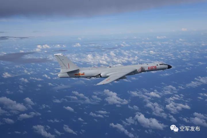 专家称中国空军已覆盖整个南海，守护蓝海，和平之翼的坚实守护