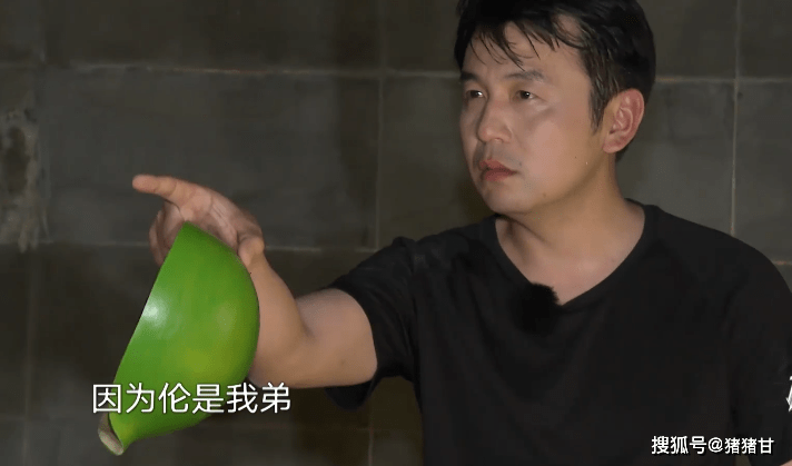 莫小柒365天穿搭视频，一年不重样的穿搭灵感，真的能实现吗？