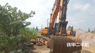 365c挖掘机挖土视频，为啥全网都在看这铁疙瘩干活？